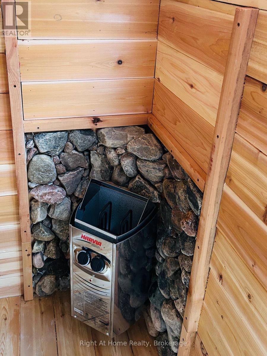 109 Brant Street, Oakville, Ontario  L6K 2Z7 - Photo 26 - W12910080