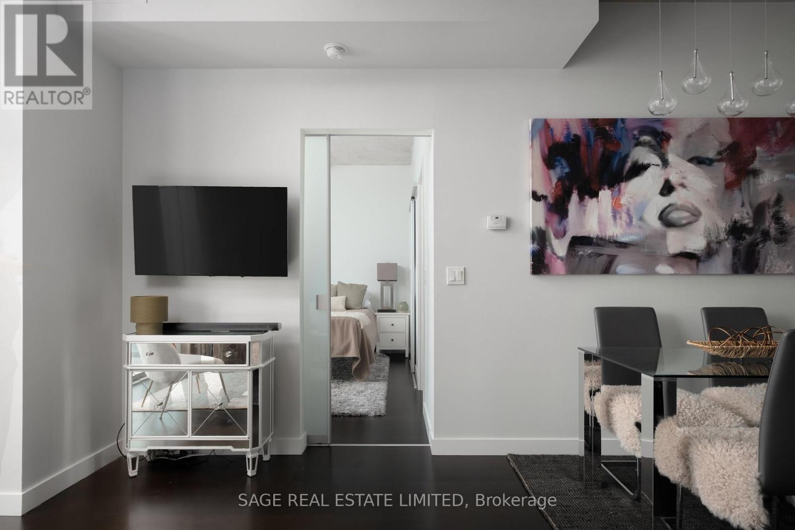 1301 - 552 Wellington Street W, Toronto, Ontario  M5V 2V5 - Photo 11 - C12909900