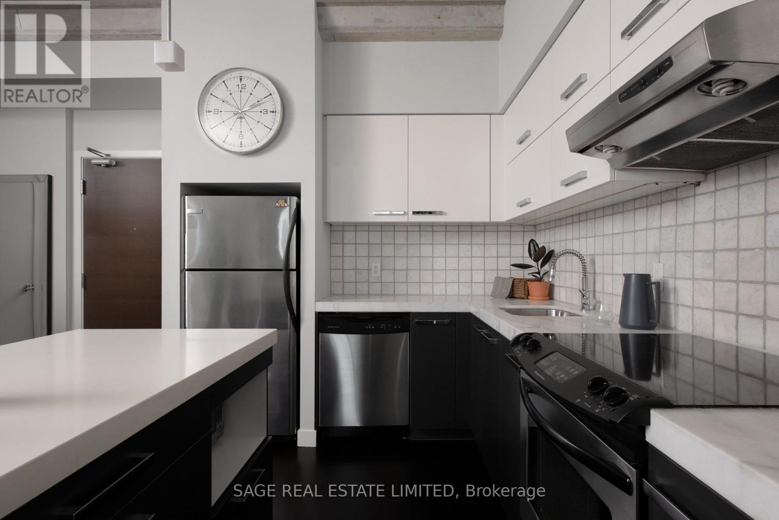 1301 - 552 Wellington Street W, Toronto, Ontario  M5V 2V5 - Photo 10 - C12909900