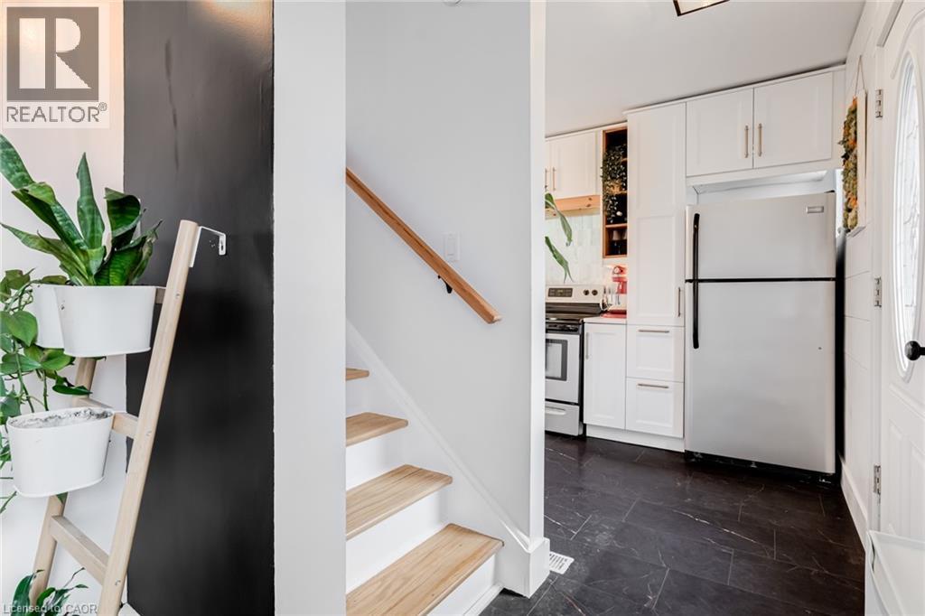 624 Burgess Avenue, Hamilton, Ontario  L8H 6H9 - Photo 10 - 40814186