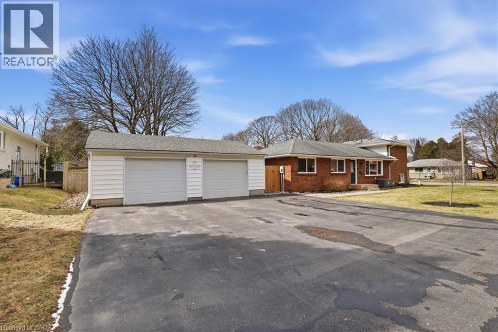 12 Dean Crescent, Ingersoll, Ontario  N5C 3C3 - Photo 2 - 40814078