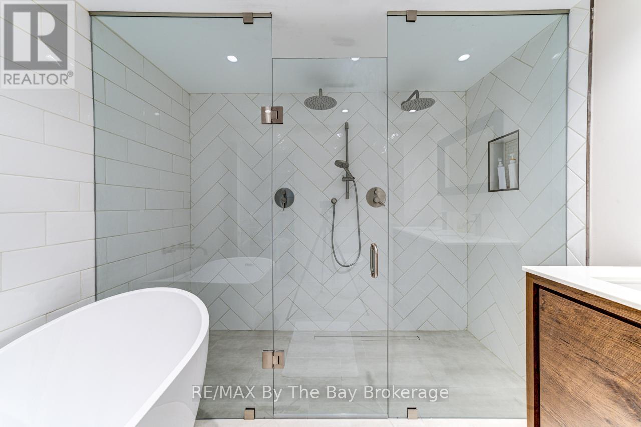 63 Rodrium Road, Wasaga Beach, Ontario  L9Z 1R5 - Photo 30 - S12909972