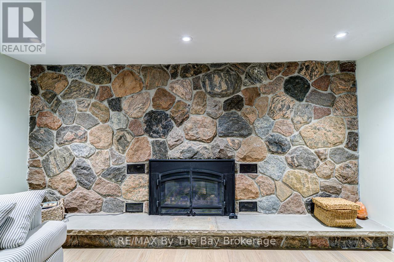 63 Rodrium Road, Wasaga Beach, Ontario  L9Z 1R5 - Photo 6 - S12909972