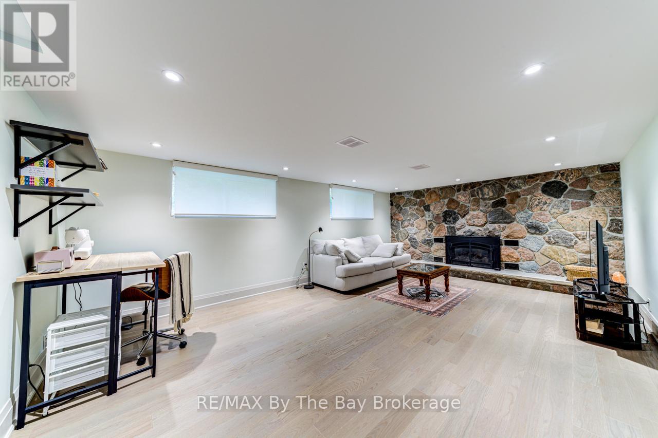 63 Rodrium Road, Wasaga Beach, Ontario  L9Z 1R5 - Photo 7 - S12909972