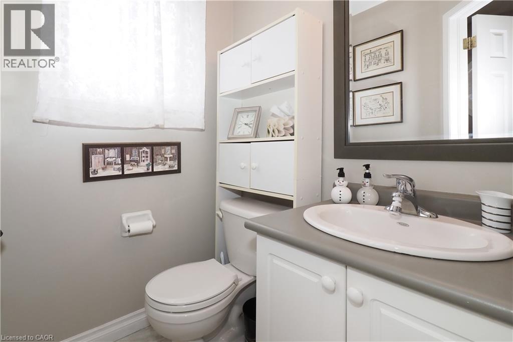 224 Inverhuron Crescent Unit# A, Waterloo, Ontario  N2V 2H7 - Photo 16 - 40812356