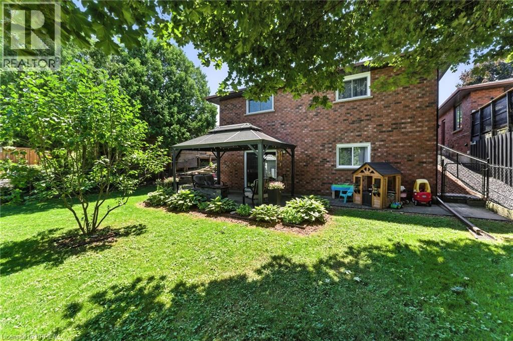 8 Allensgate Drive, Brantford, Ontario  N3V 1C7 - Photo 31 - 40808947