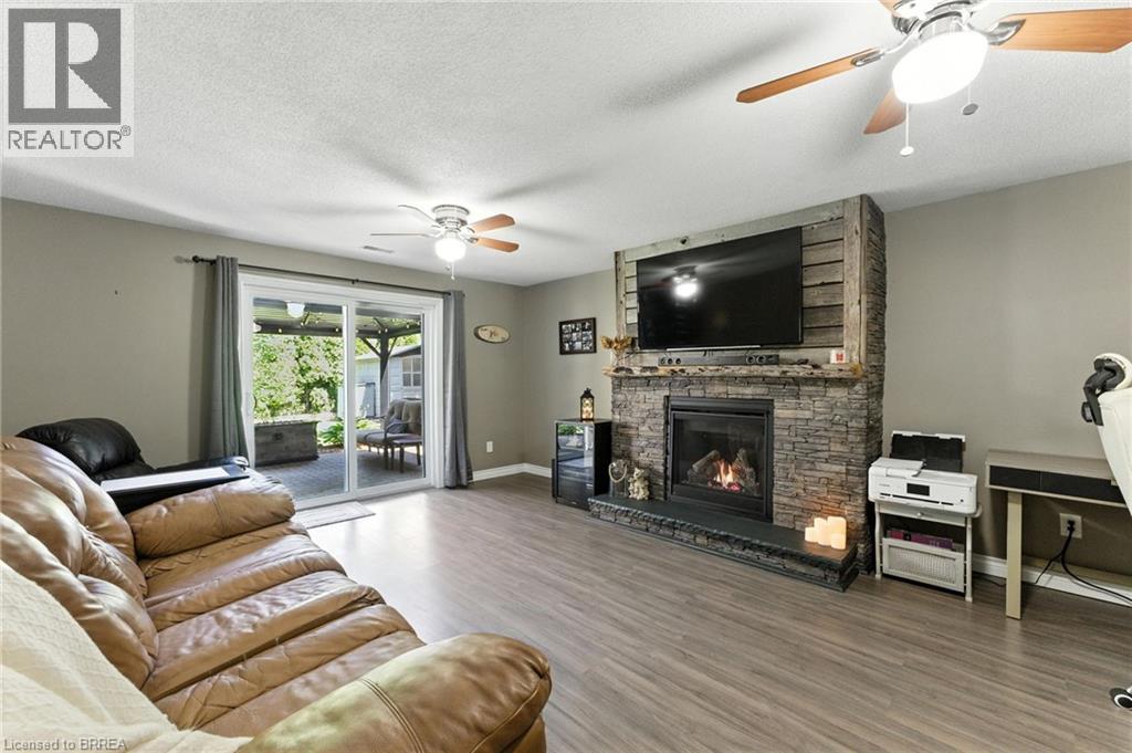 8 Allensgate Drive, Brantford, Ontario  N3V 1C7 - Photo 23 - 40808947