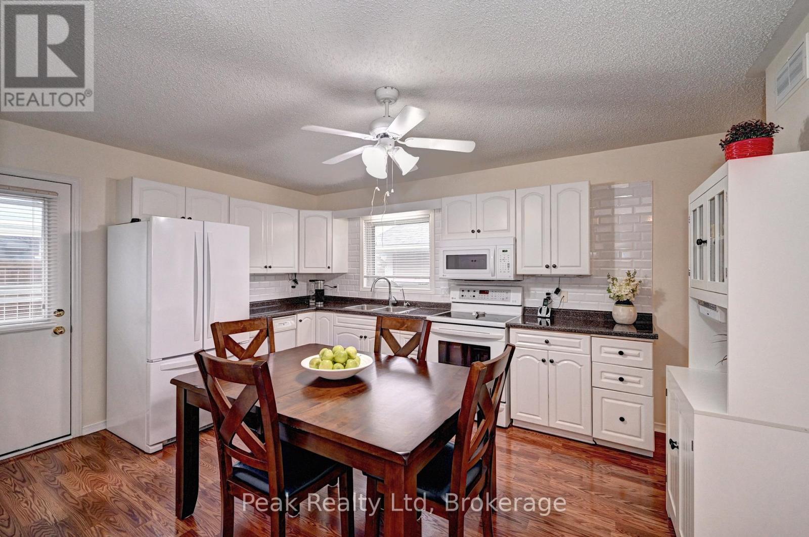 176 Wesley Crescent, Woolwich, Ontario N2J 4G8 - Photo 13 - X12909952