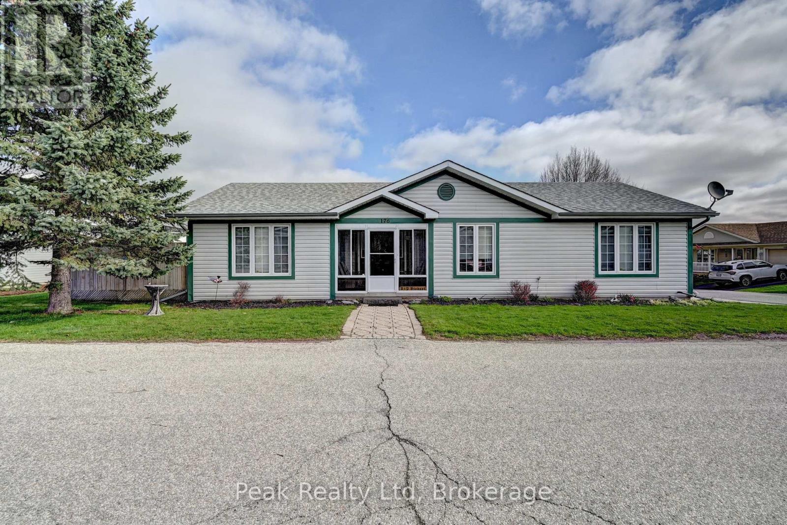 176 Wesley Crescent, Woolwich, Ontario N2J 4G8 - Photo 2 - X12909952