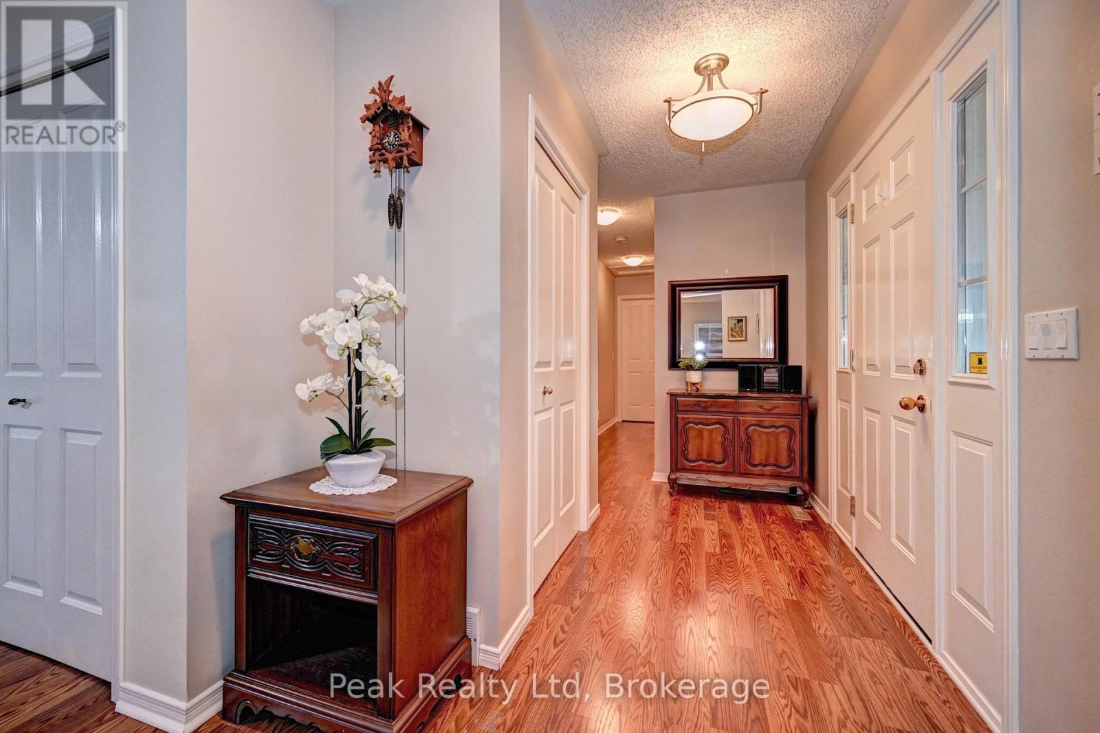 176 Wesley Crescent, Woolwich, Ontario N2J 4G8 - Photo 6 - X12909952