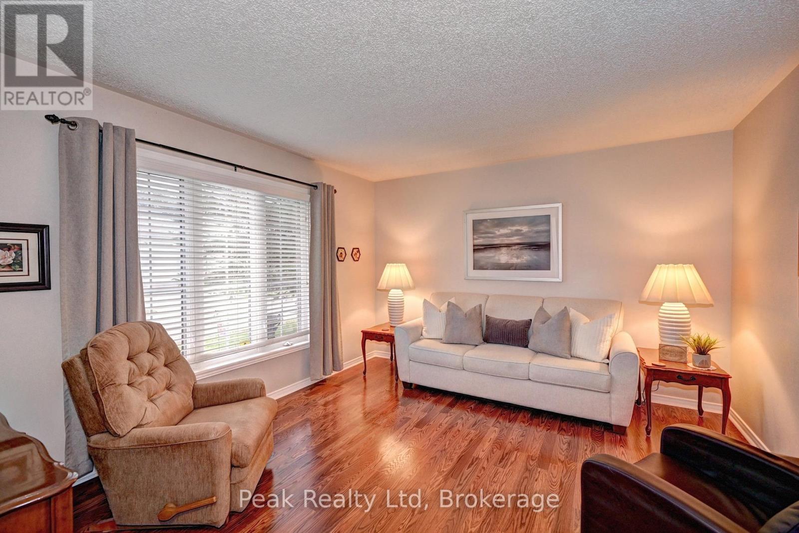 176 Wesley Crescent, Woolwich, Ontario N2J 4G8 - Photo 9 - X12909952