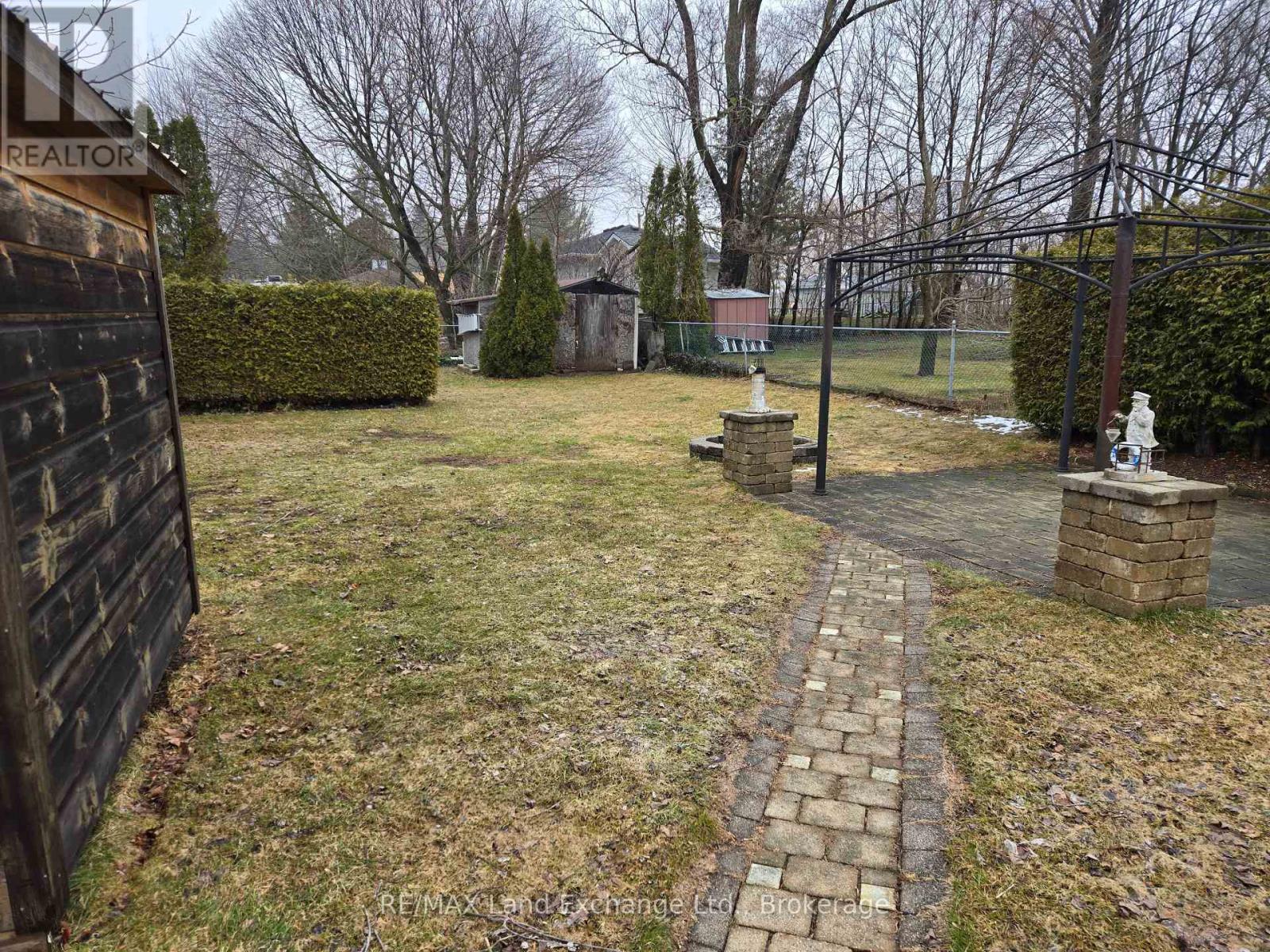 317 Nelson Street, Kincardine, Ontario  N2Z 1X7 - Photo 2 - X12910042