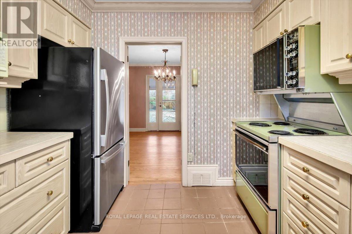 66 Mason Boulevard, Toronto, Ontario  M5M 3C8 - Photo 12 - C12909934