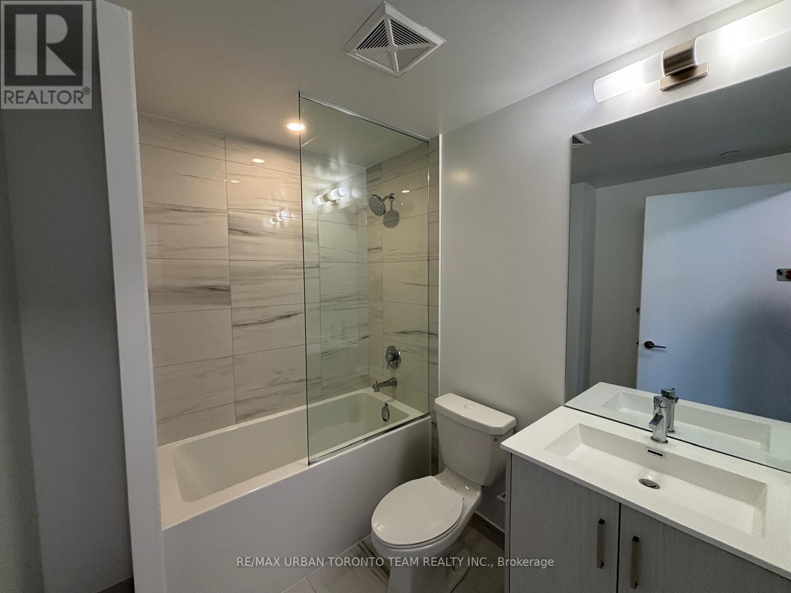 3310 - 180 Front Street E, Toronto, Ontario  M5A 0K9 - Photo 14 - C12909938