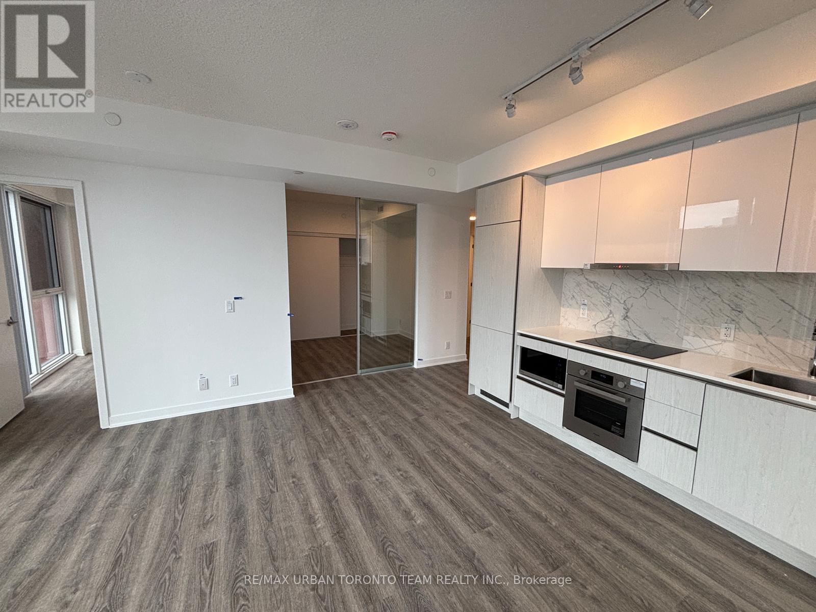 3310 - 180 Front Street E, Toronto, Ontario  M5A 0K9 - Photo 5 - C12909938