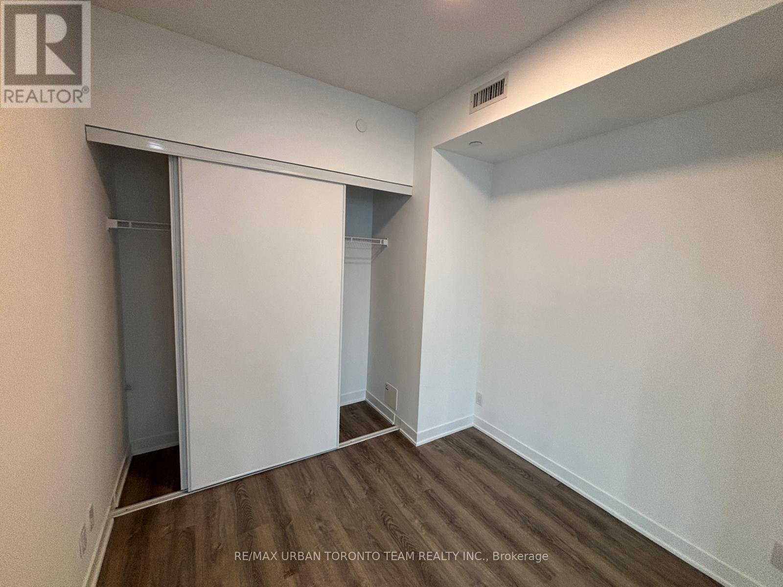 3310 - 180 Front Street E, Toronto, Ontario  M5A 0K9 - Photo 9 - C12909938