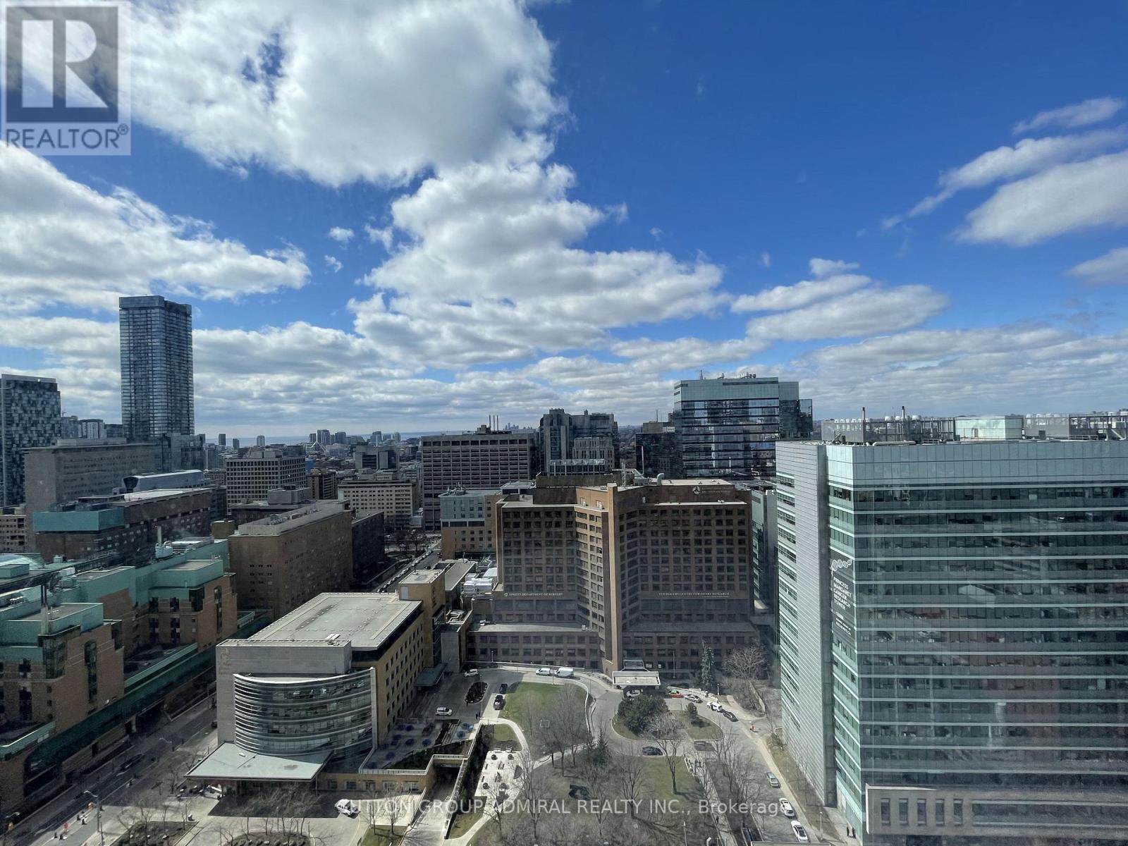 2306 - 736 Bay Street, Toronto (Bay Street Corridor), Ontario  M5G 1N6 - Photo 2 - C12909948