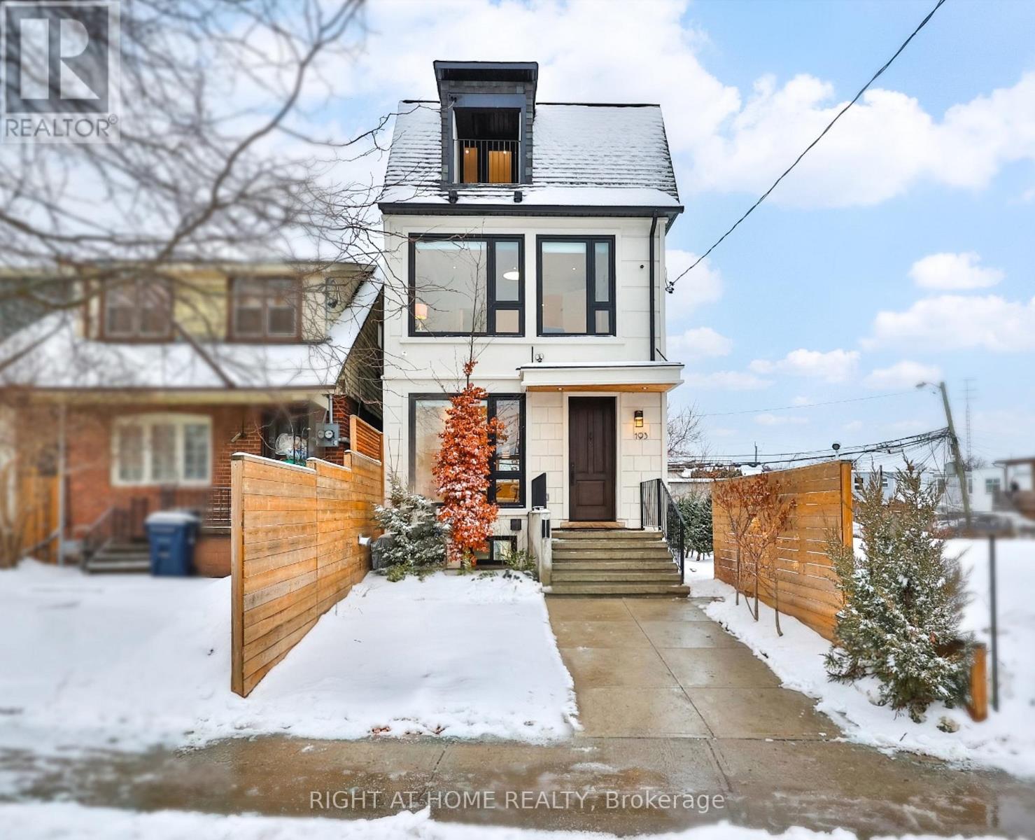 193 WINNETT AVENUE, Toronto, Ontario