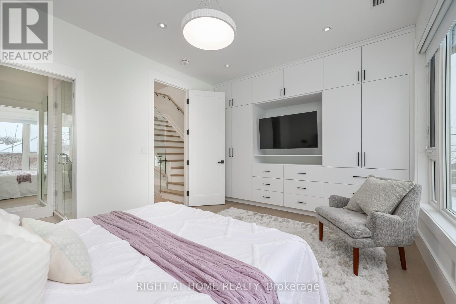 193 Winnett Avenue, Toronto, Ontario  M6C 3L8 - Photo 22 - C12909966