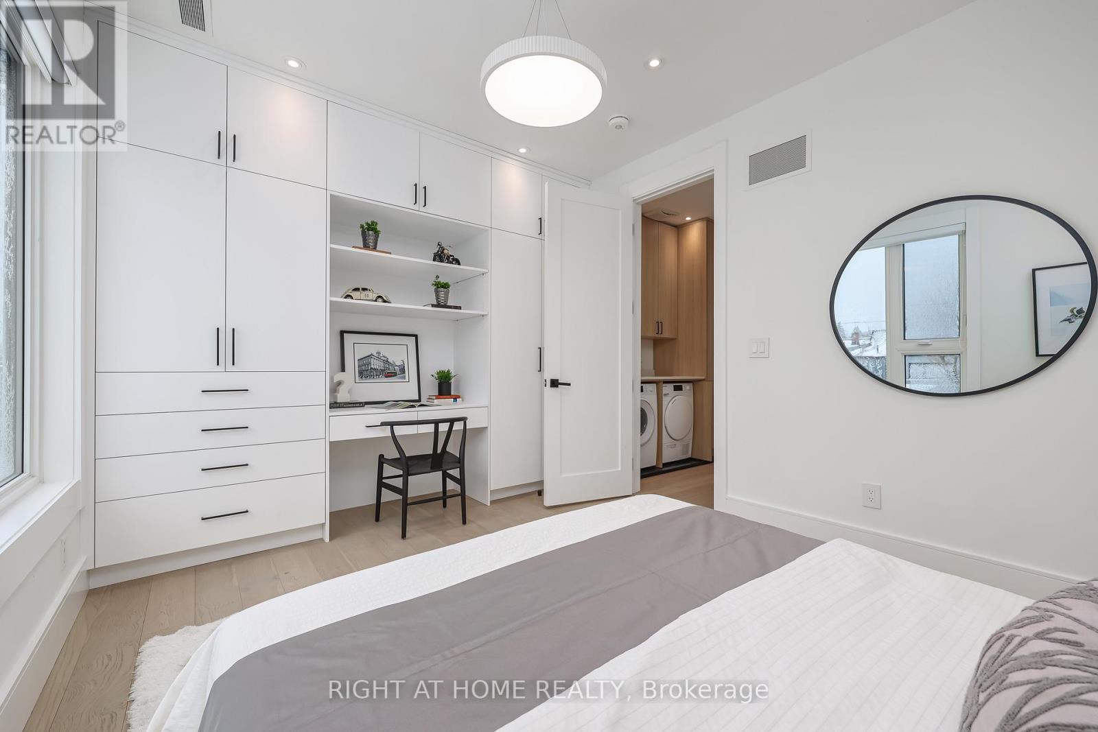 193 Winnett Avenue, Toronto, Ontario  M6C 3L8 - Photo 26 - C12909966