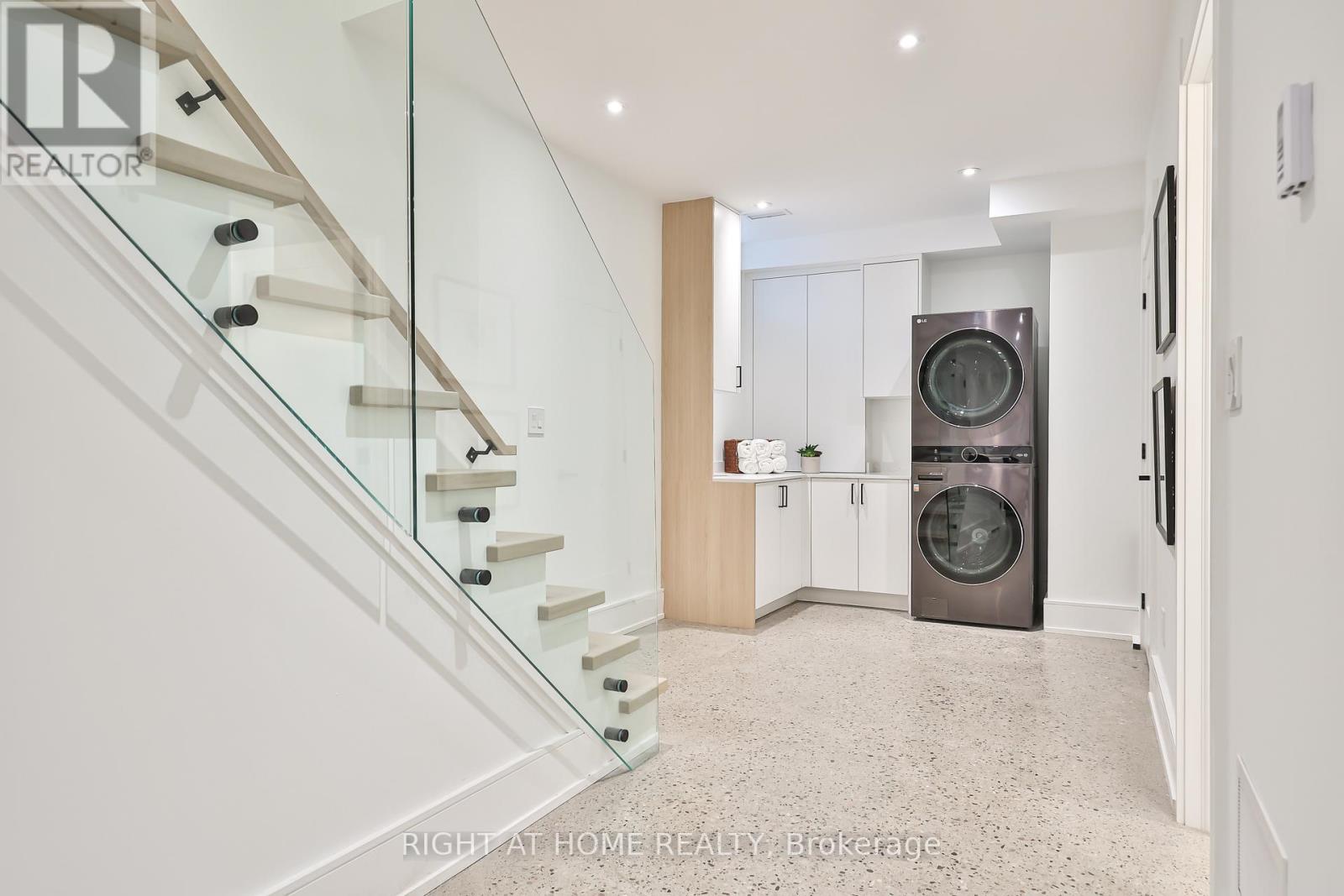 193 Winnett Avenue, Toronto, Ontario  M6C 3L8 - Photo 42 - C12909966