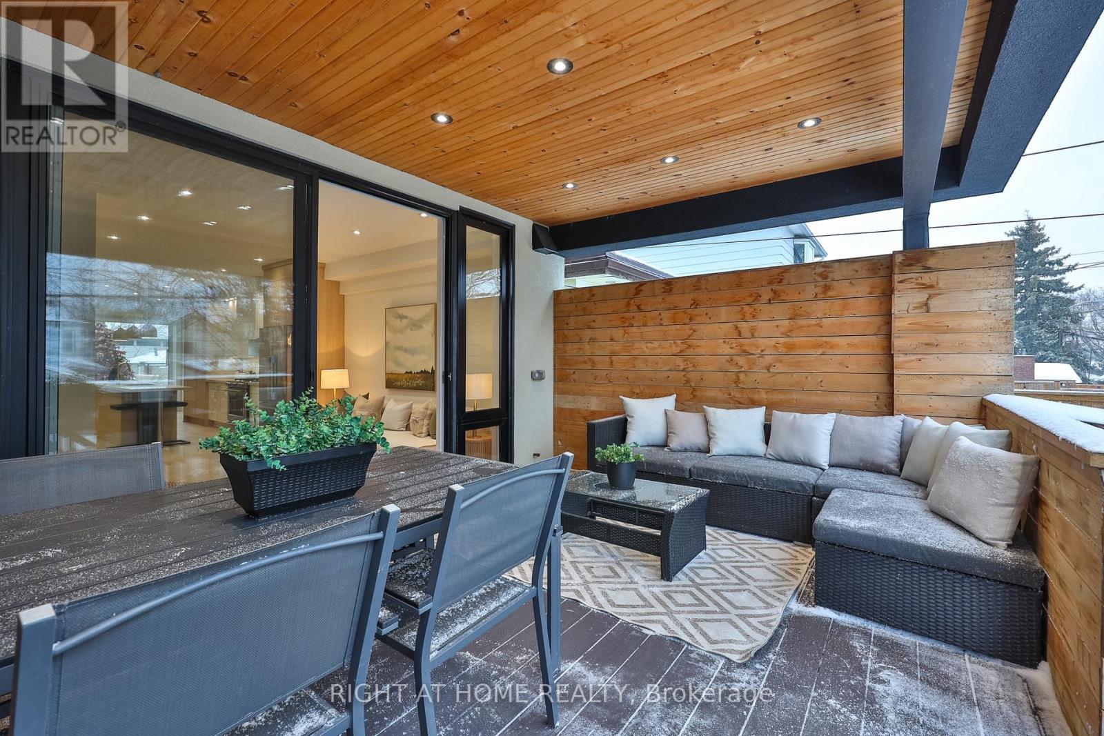 193 Winnett Avenue, Toronto, Ontario  M6C 3L8 - Photo 44 - C12909966