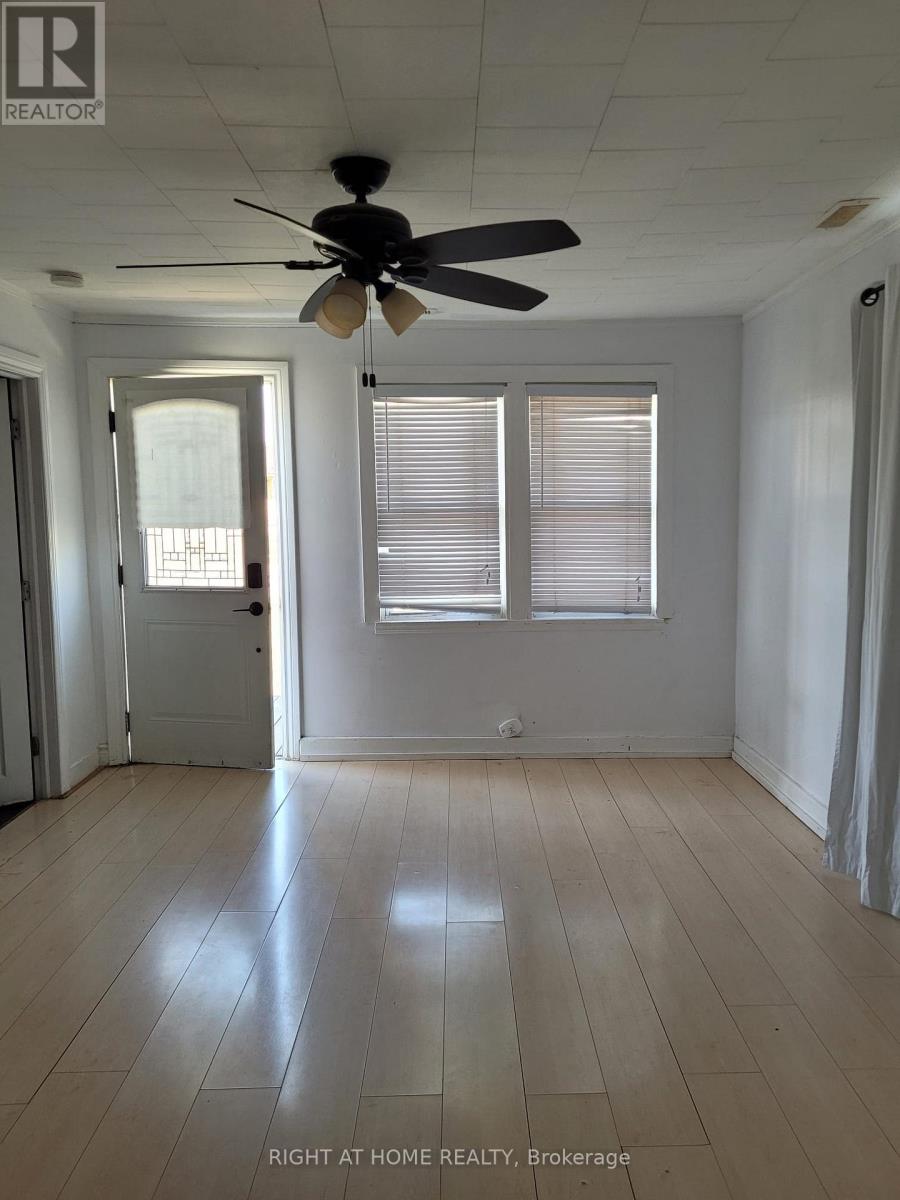 248 Mcnaughton Avenue E, Chatham-Kent (Chatham), Ontario  N7L 2G8 - Photo 3 - X12906740