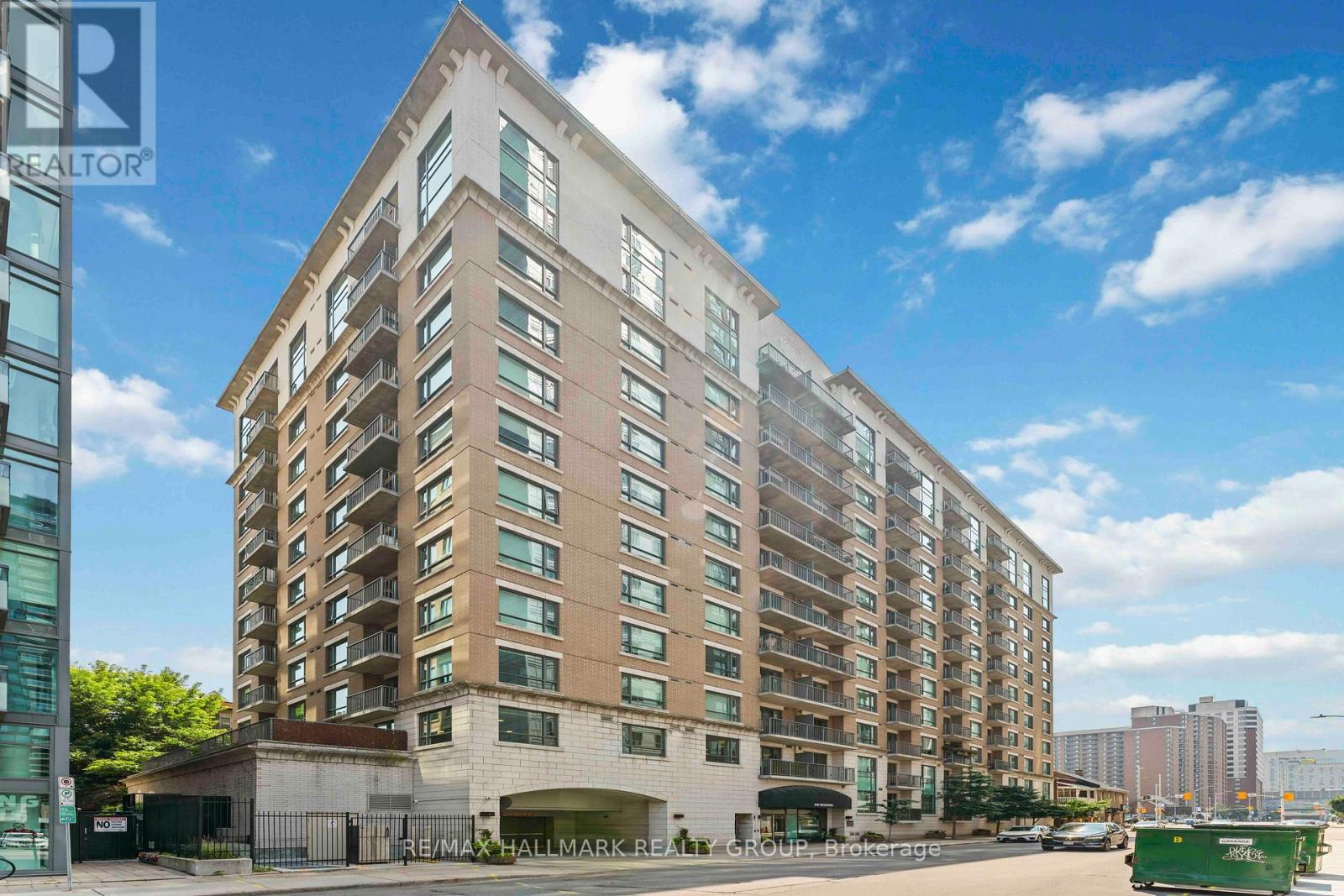 808 - 200 Besserer Street, Ottawa, Ontario  K1N 0A7 - Photo 2 - X12909942