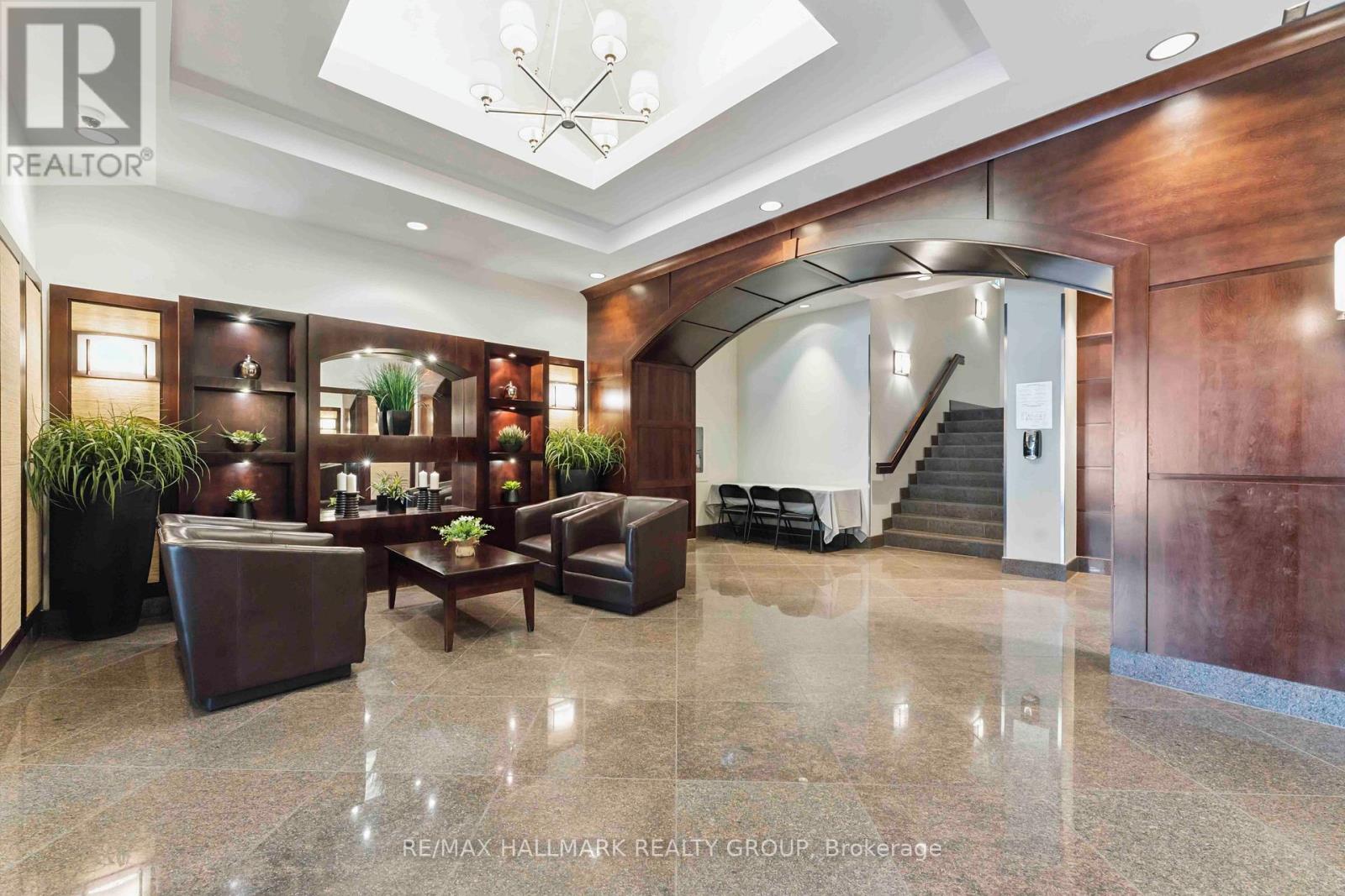 808 - 200 Besserer Street, Ottawa, Ontario  K1N 0A7 - Photo 4 - X12909942