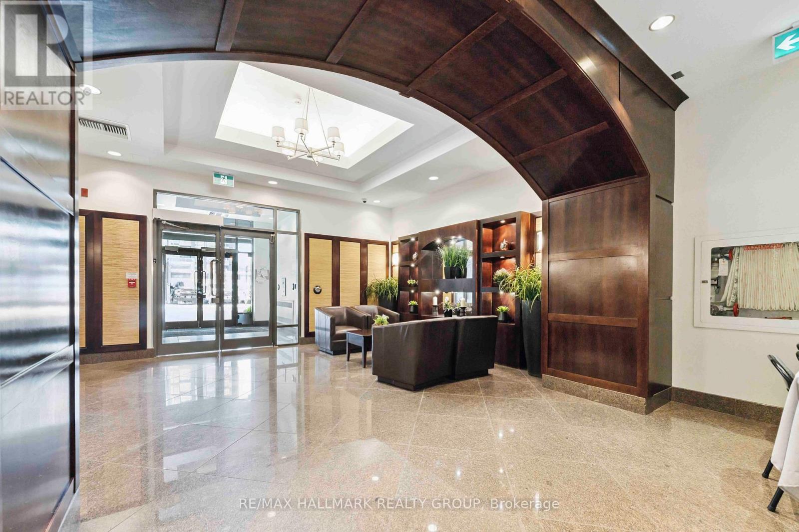 808 - 200 Besserer Street, Ottawa, Ontario  K1N 0A7 - Photo 5 - X12909942