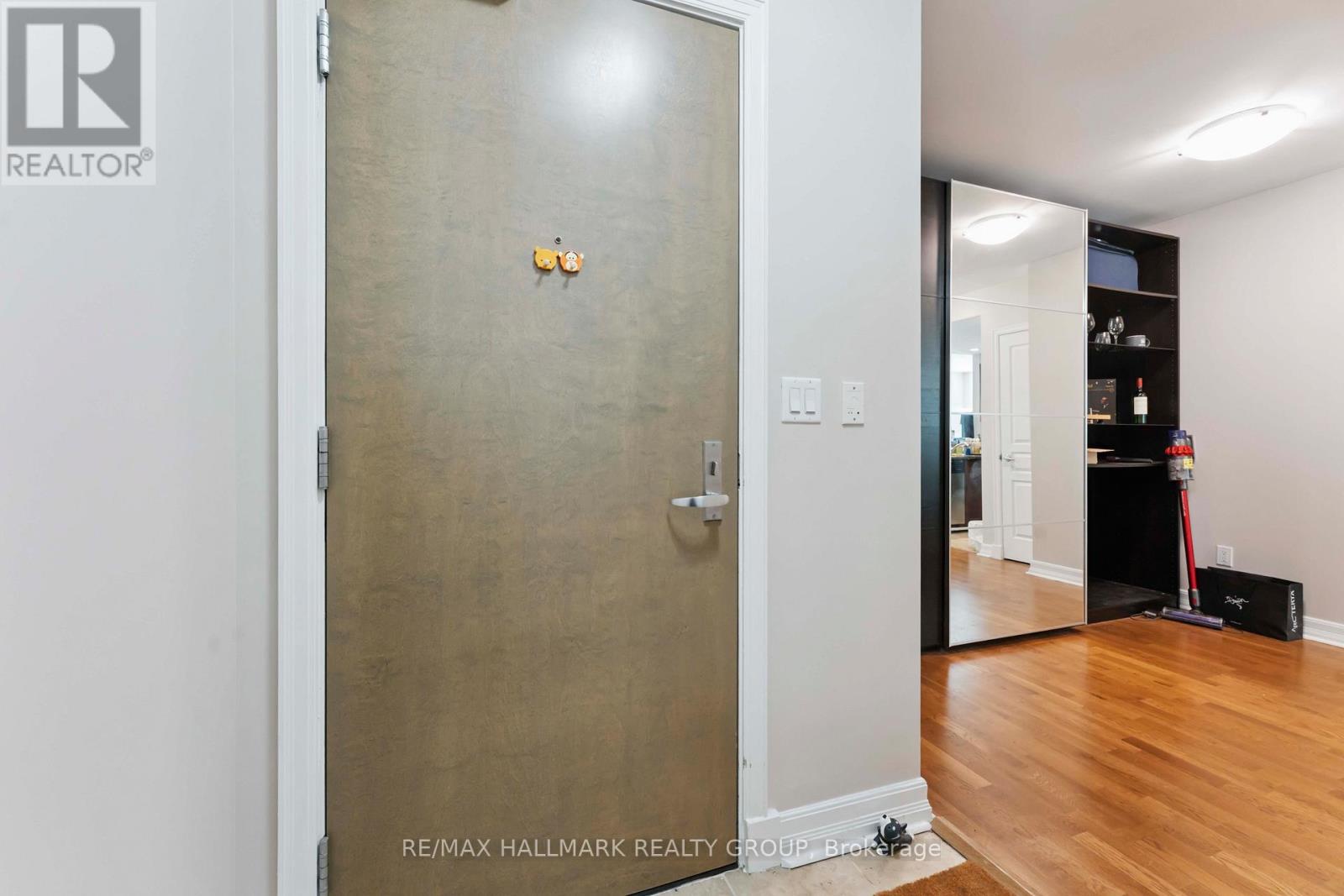 808 - 200 Besserer Street, Ottawa, Ontario  K1N 0A7 - Photo 8 - X12909942