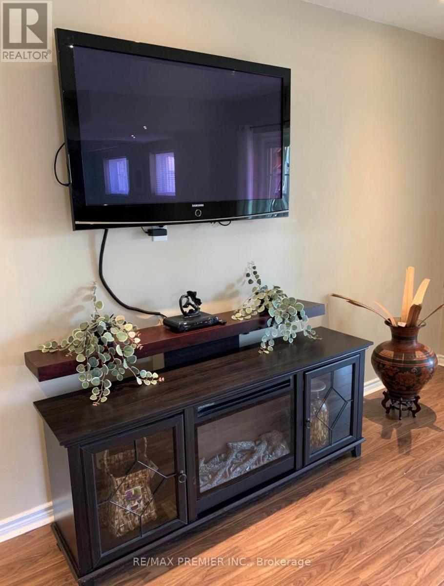 Lower - 72 Booker Drive, Ajax (Northeast Ajax), Ontario  L1Z 0J4 - Photo 4 - E12909976