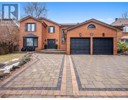 32 DUNWATSON DRIVE, Toronto, Ontario