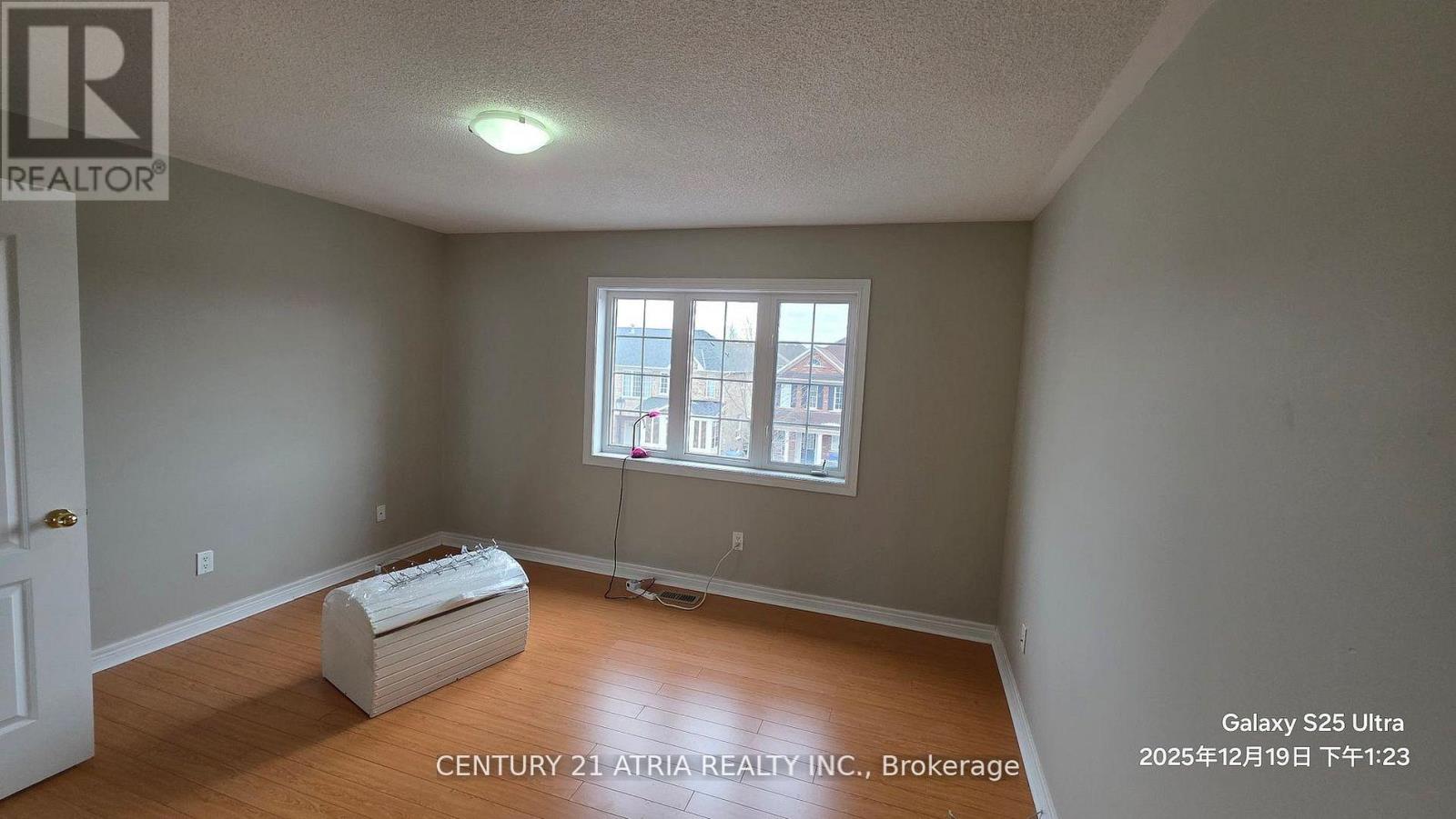 116 Alfred Smith Way, Newmarket (Woodland Hill), Ontario  L3X 3B8 - Photo 11 - N12909930