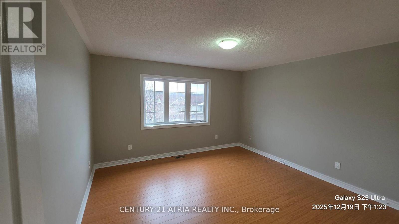 116 Alfred Smith Way, Newmarket (Woodland Hill), Ontario  L3X 3B8 - Photo 12 - N12909930