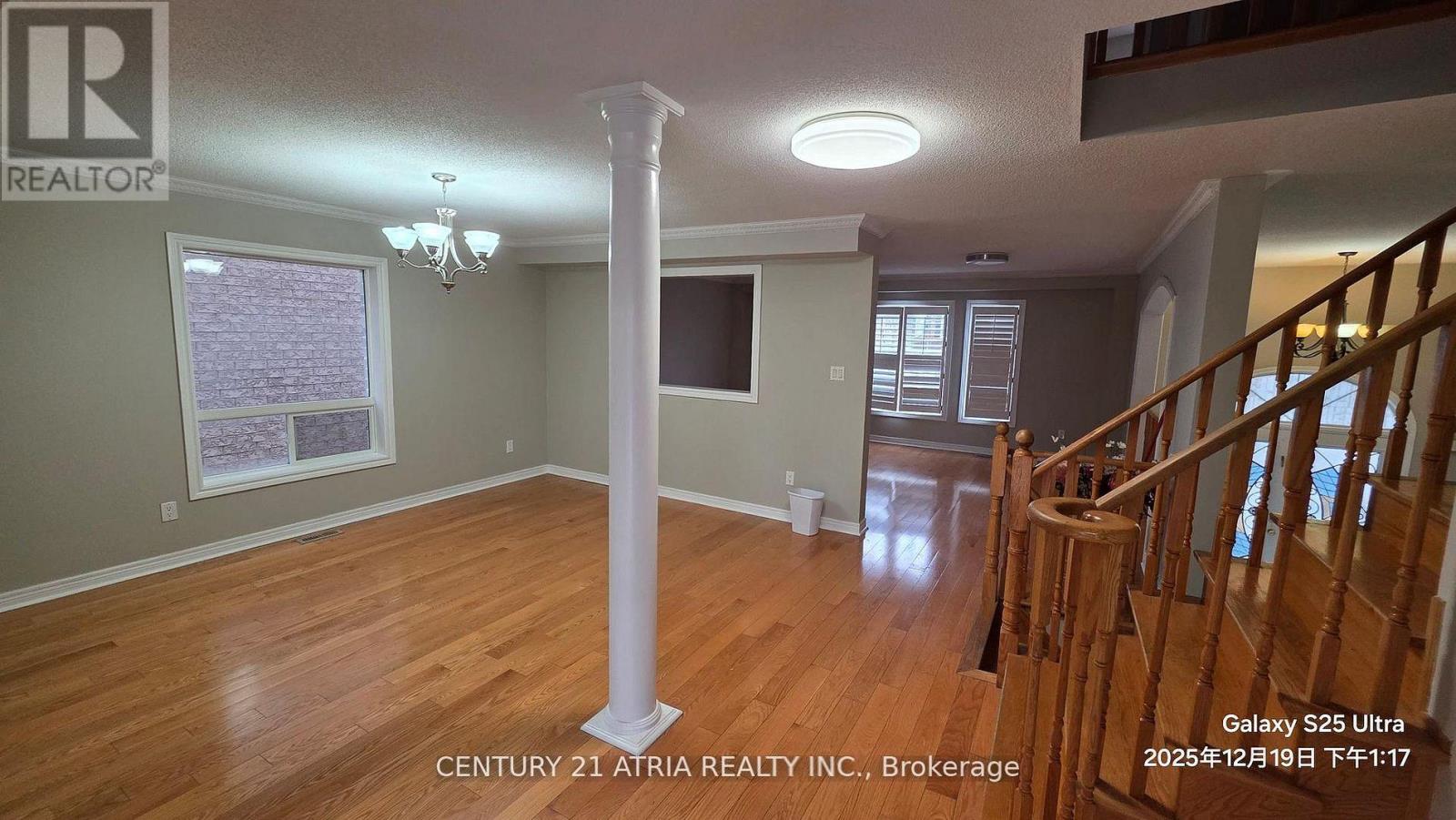 116 Alfred Smith Way, Newmarket (Woodland Hill), Ontario  L3X 3B8 - Photo 4 - N12909930