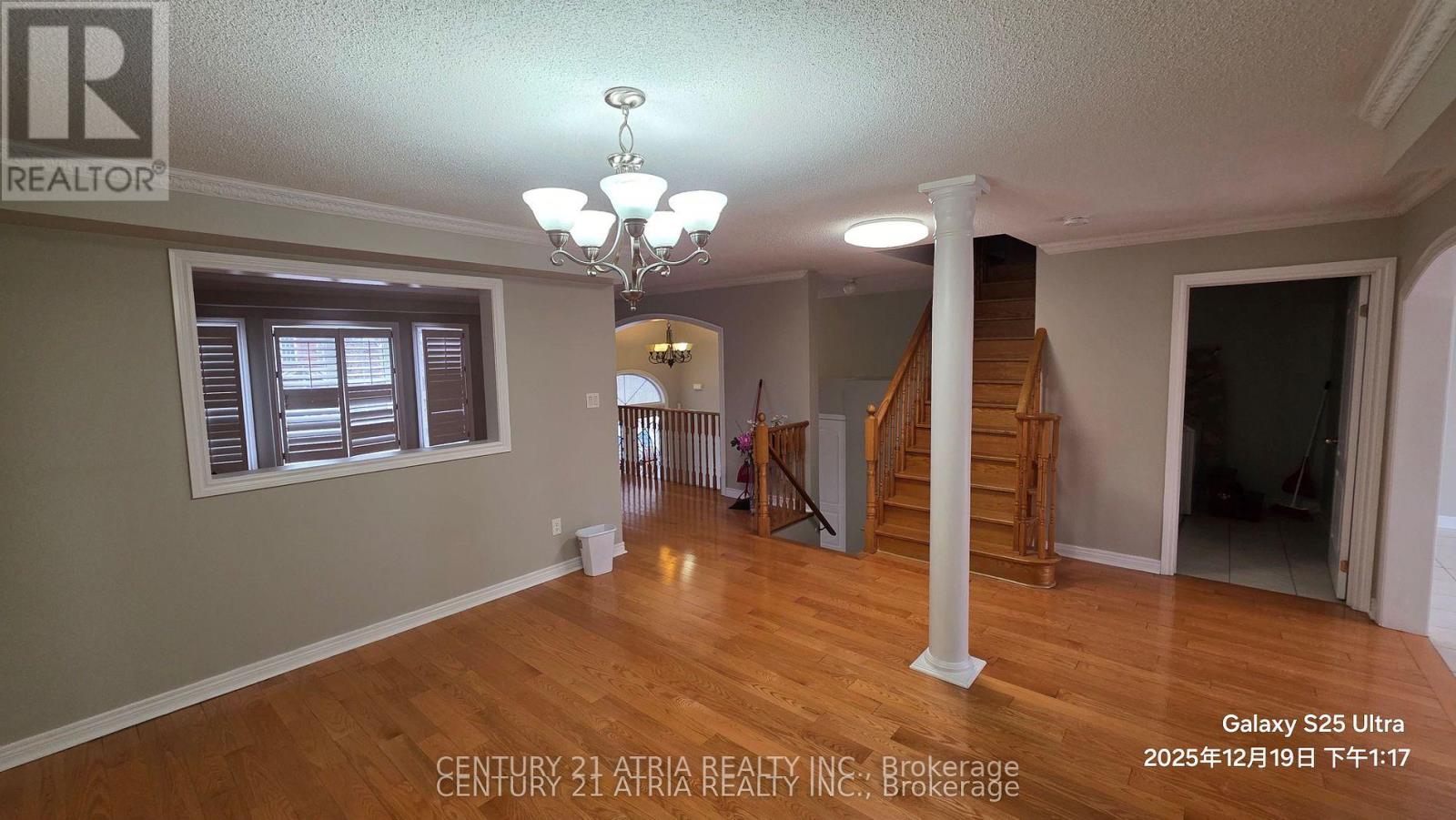 116 Alfred Smith Way, Newmarket (Woodland Hill), Ontario  L3X 3B8 - Photo 5 - N12909930