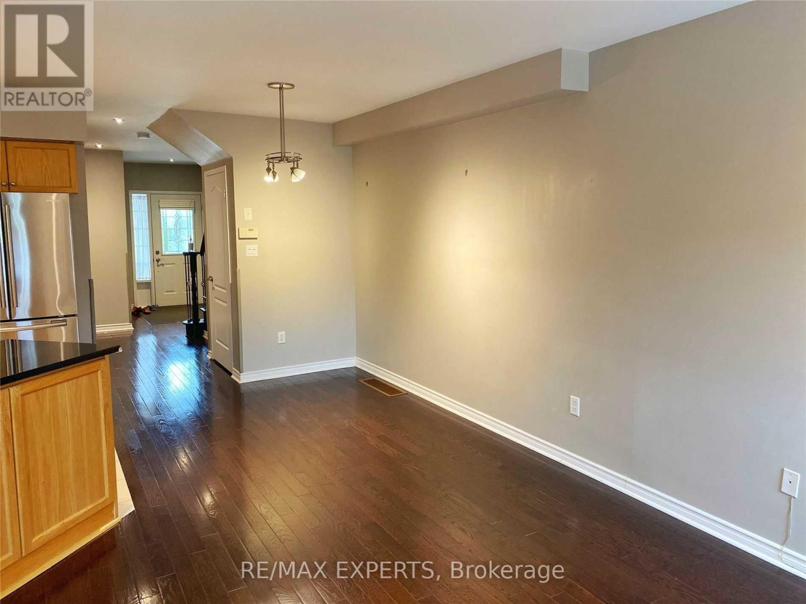 202 Deepsprings Crescent, Vaughan (Vellore Village), Ontario  L6A 3W1 - Photo 4 - N12910010