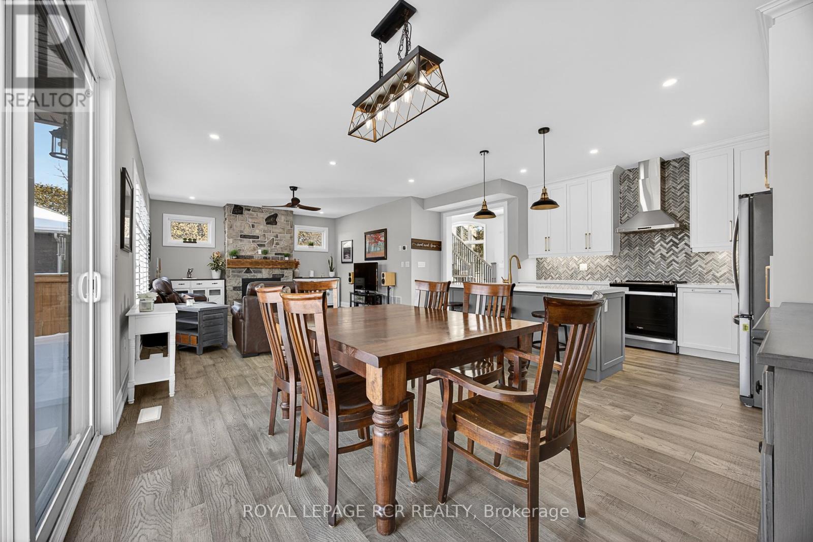 28 St. George Street, Georgina (Sutton & Jackson's Point), Ontario  L0E 1L0 - Photo 14 - N12910040