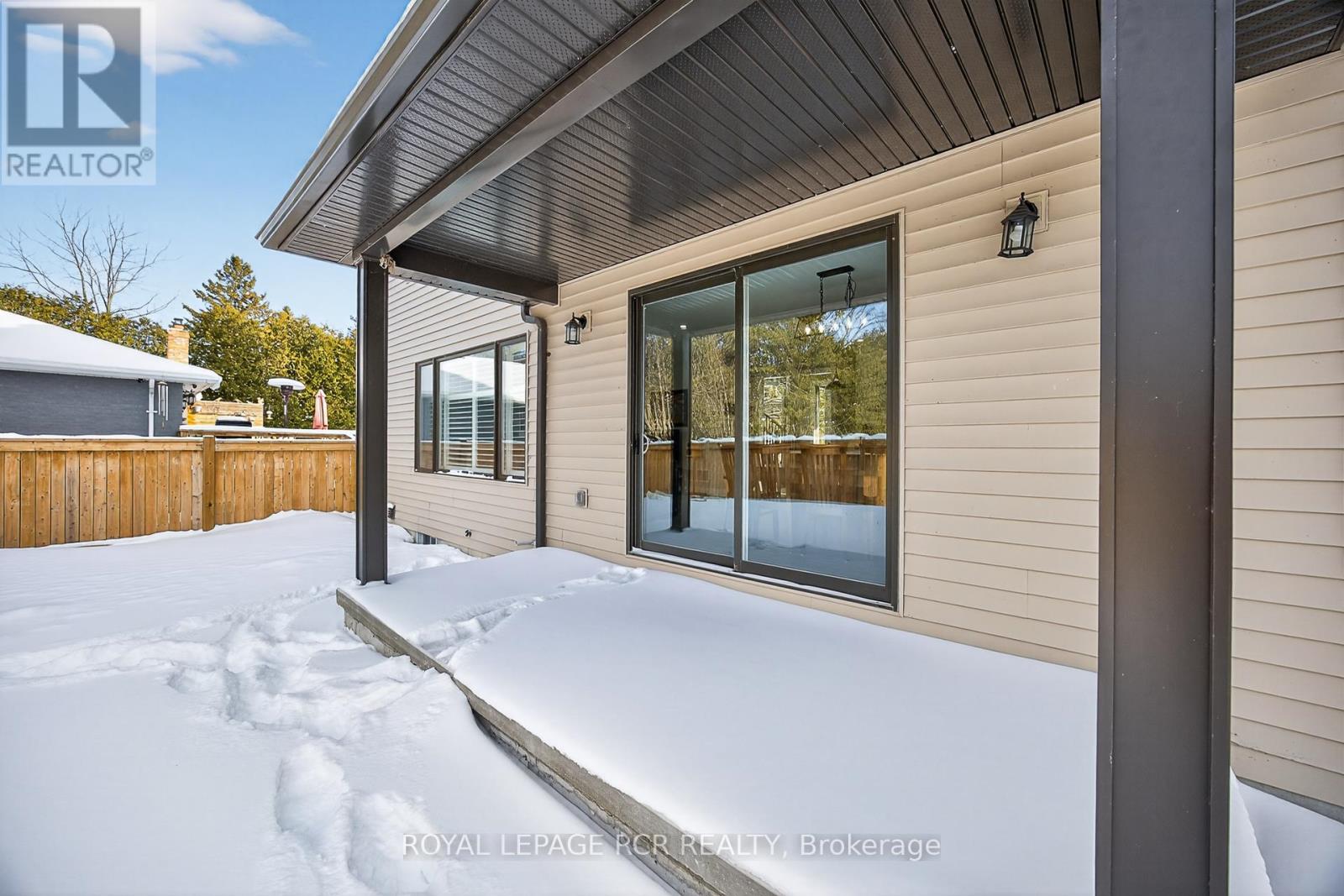 28 St. George Street, Georgina (Sutton & Jackson's Point), Ontario  L0E 1L0 - Photo 36 - N12910040