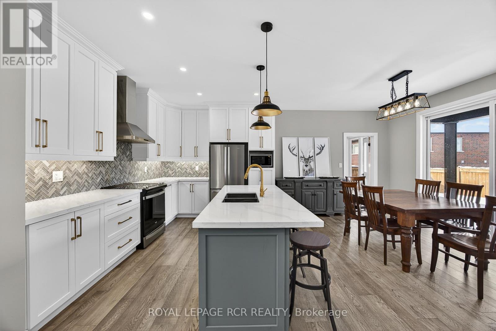 28 St. George Street, Georgina (Sutton & Jackson's Point), Ontario  L0E 1L0 - Photo 9 - N12910040