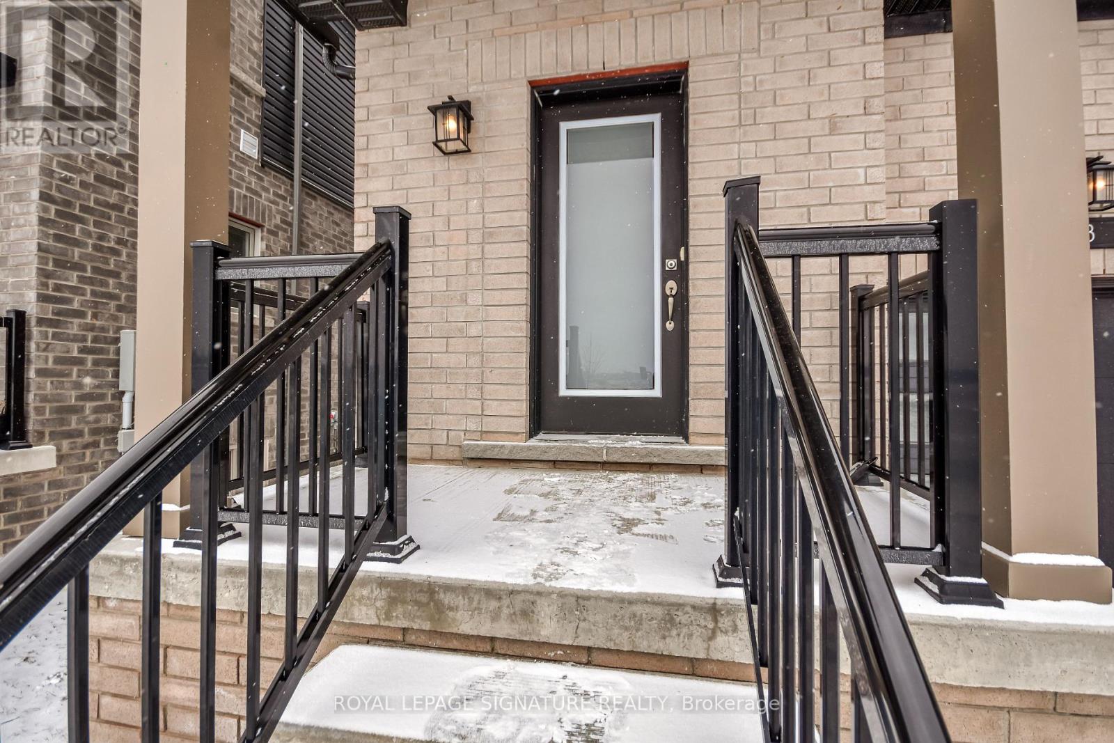 23 Turnberry Lane, Barrie, Ontario  L9J 0M8 - Photo 3 - S12910000