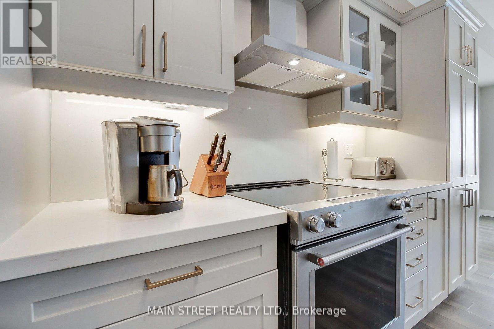 402 - 20 Koda Street, Barrie, Ontario  L9J 0J7 - Photo 14 - S12910018