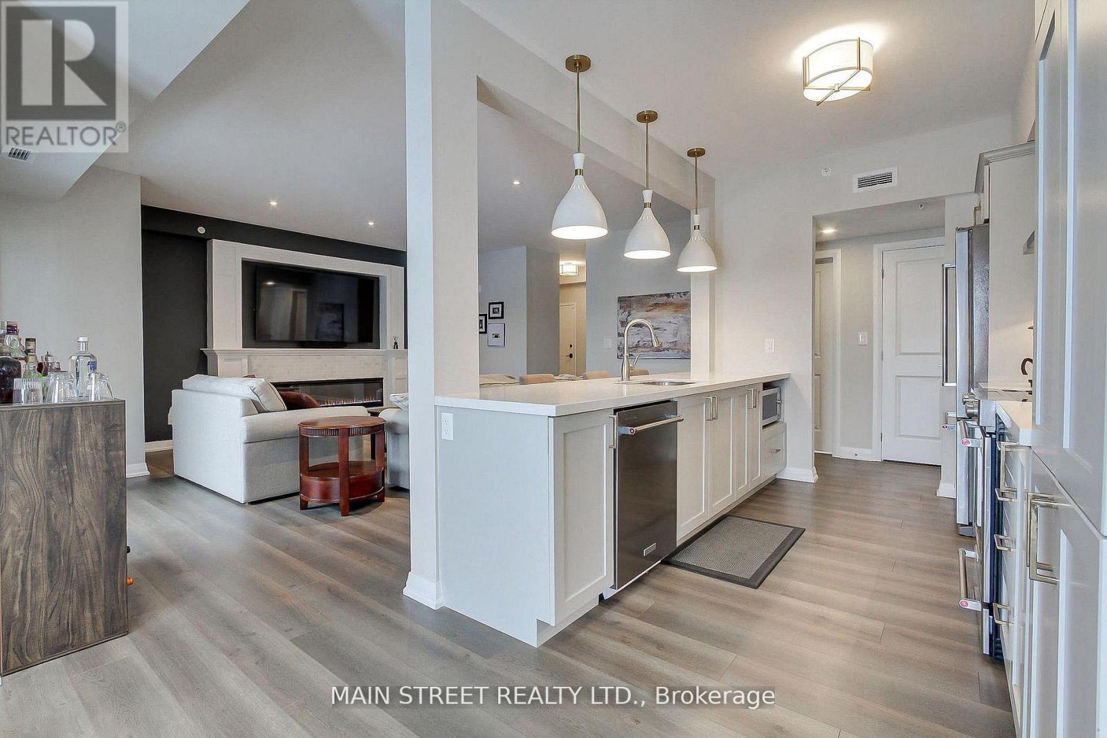 402 - 20 Koda Street, Barrie, Ontario  L9J 0J7 - Photo 17 - S12910018