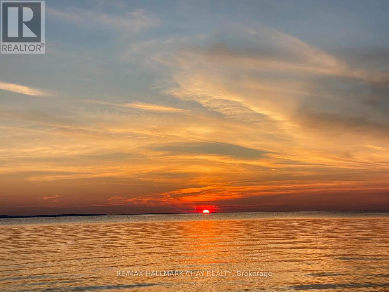 395 Eastdale Drive, Wasaga Beach, Ontario  L9Z 2P4 - Photo 7 - S12910050