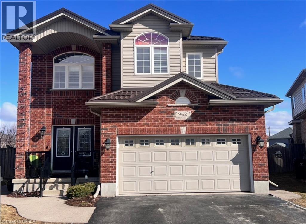 962 PEBBLECREEK Court, Kitchener, Ontario