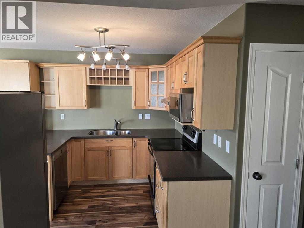 223 Baker Street, Hinton, Alberta  T7V 2C4 - Photo 9 - A2291721