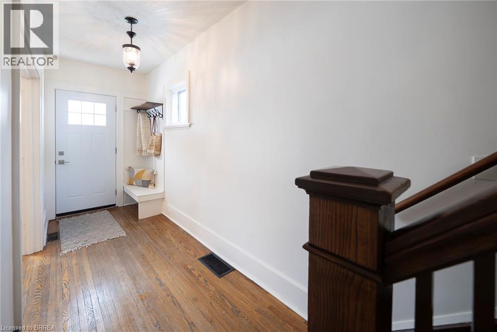 65 1/2 Dundas Street, Brantford, Ontario  N3R 1S2 - Photo 3 - 40811090