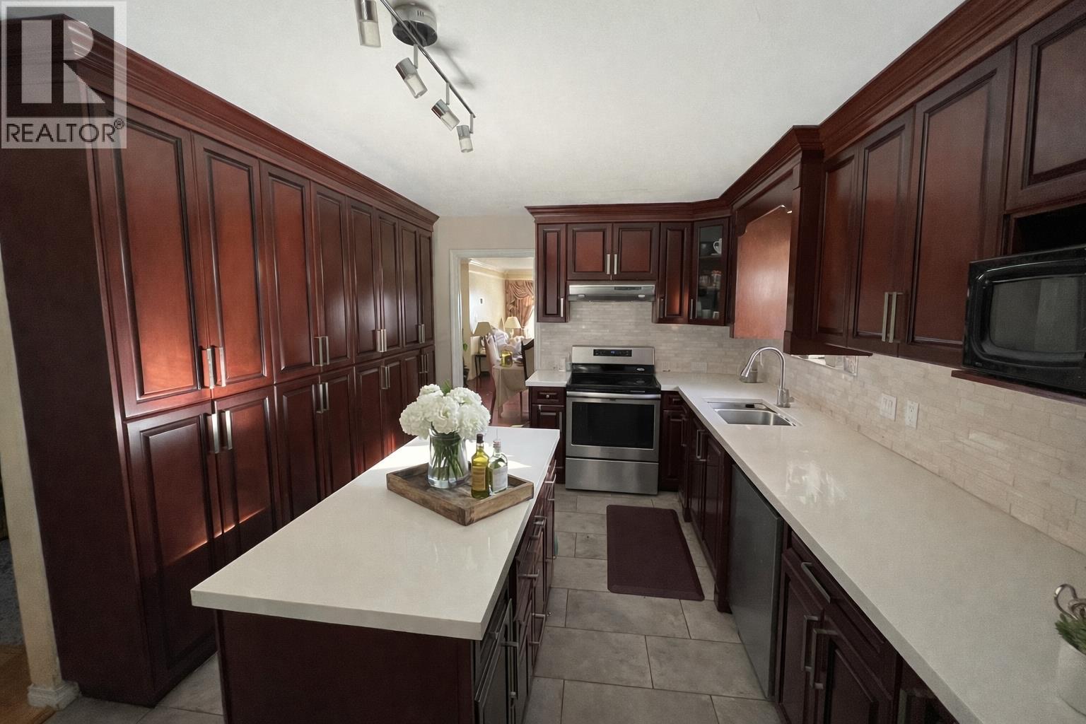 2011 Seventh Avenue, New Westminster, British Columbia  V3M 2L5 - Photo 6 - R3098932