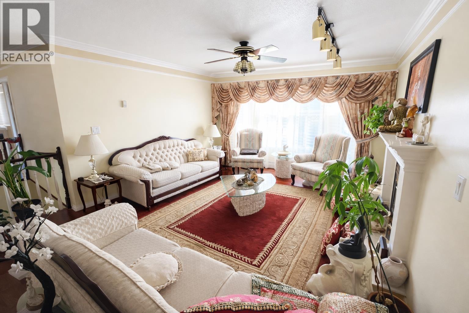 2011 Seventh Avenue, New Westminster, British Columbia  V3M 2L5 - Photo 3 - R3098932